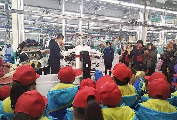 科技賦能，潔凈未來 校園小記者探秘三毛洗衣中央工廠